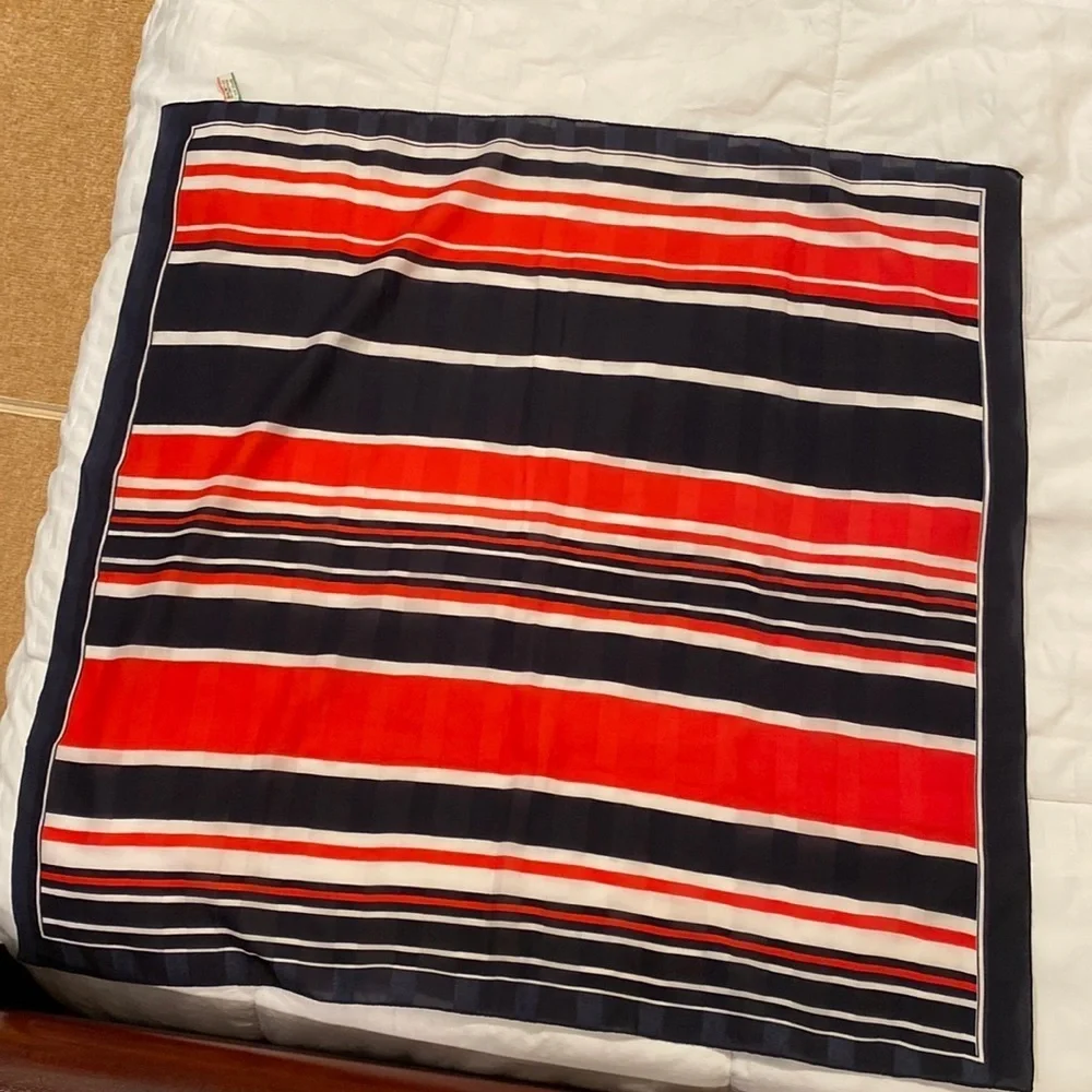 Women’s square scarf